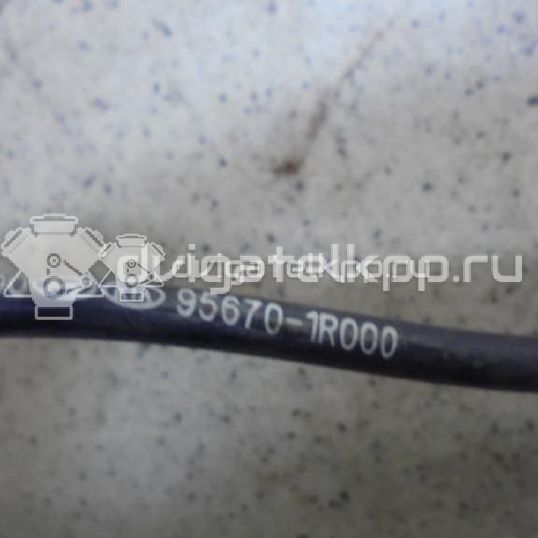 Фото Датчик ABS передний левый  956701R000 для kia RIO