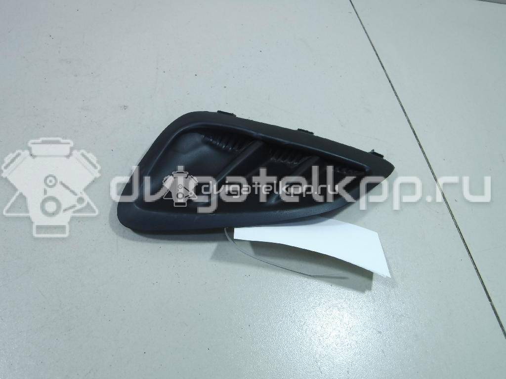 Фото Заглушка бампера правая  86627J7300 для kia Ceed {forloop.counter}}