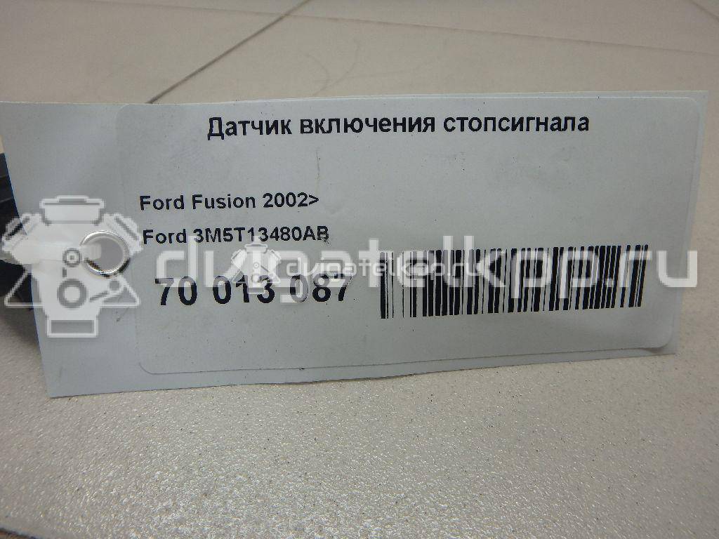 Фото Датчик включения стопсигнала  3M5T13480AB для land rover Defender {forloop.counter}}