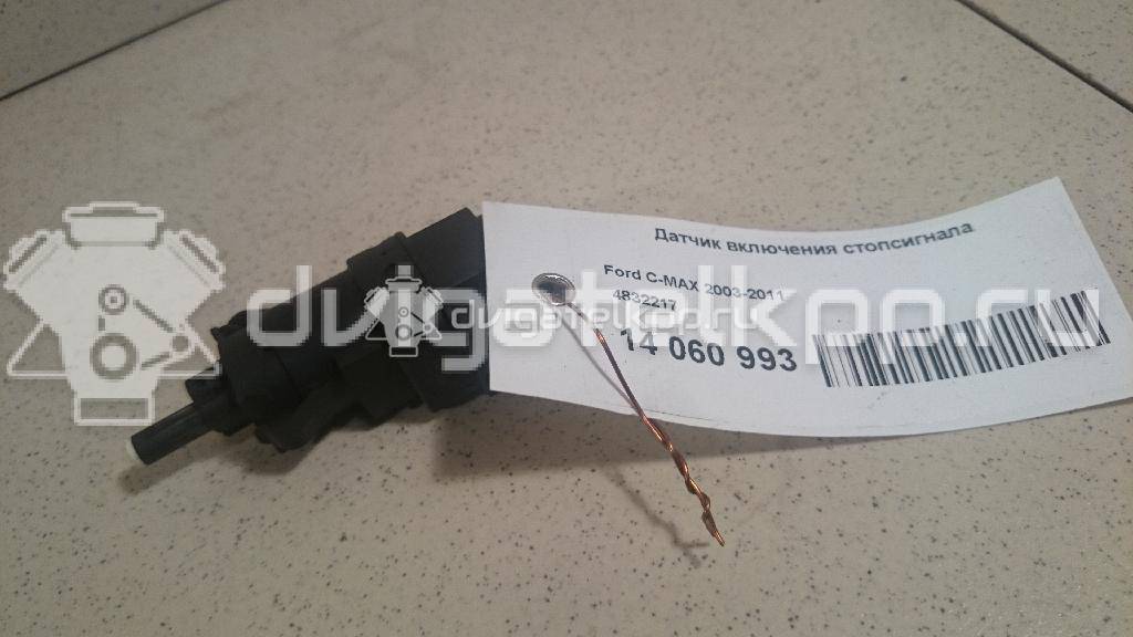 Фото Датчик включения стопсигнала  4832217 для land rover Defender {forloop.counter}}
