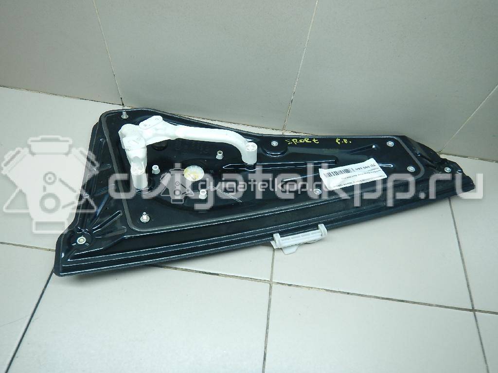 Фото Стеклоподъемник электр. задний правый  CVH500120 для Land Rover Range Rover / Discovery {forloop.counter}}