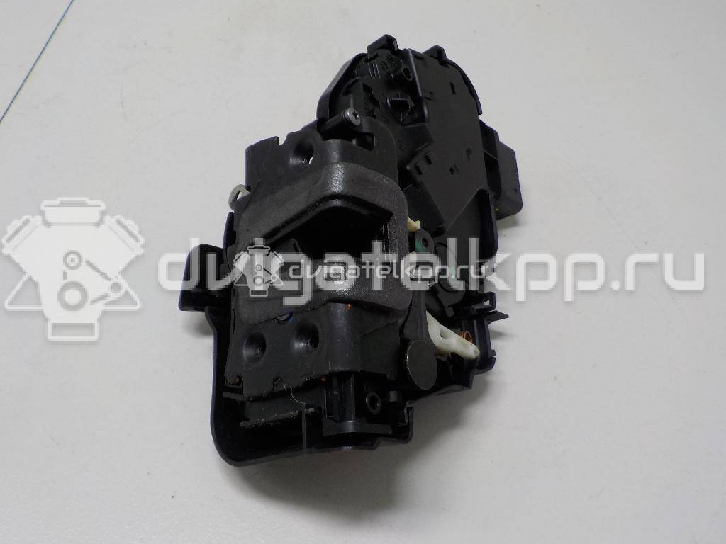 Фото Замок двери передней правой  LR011275 для Land Rover Freelander / Range Rover / Discovery {forloop.counter}}