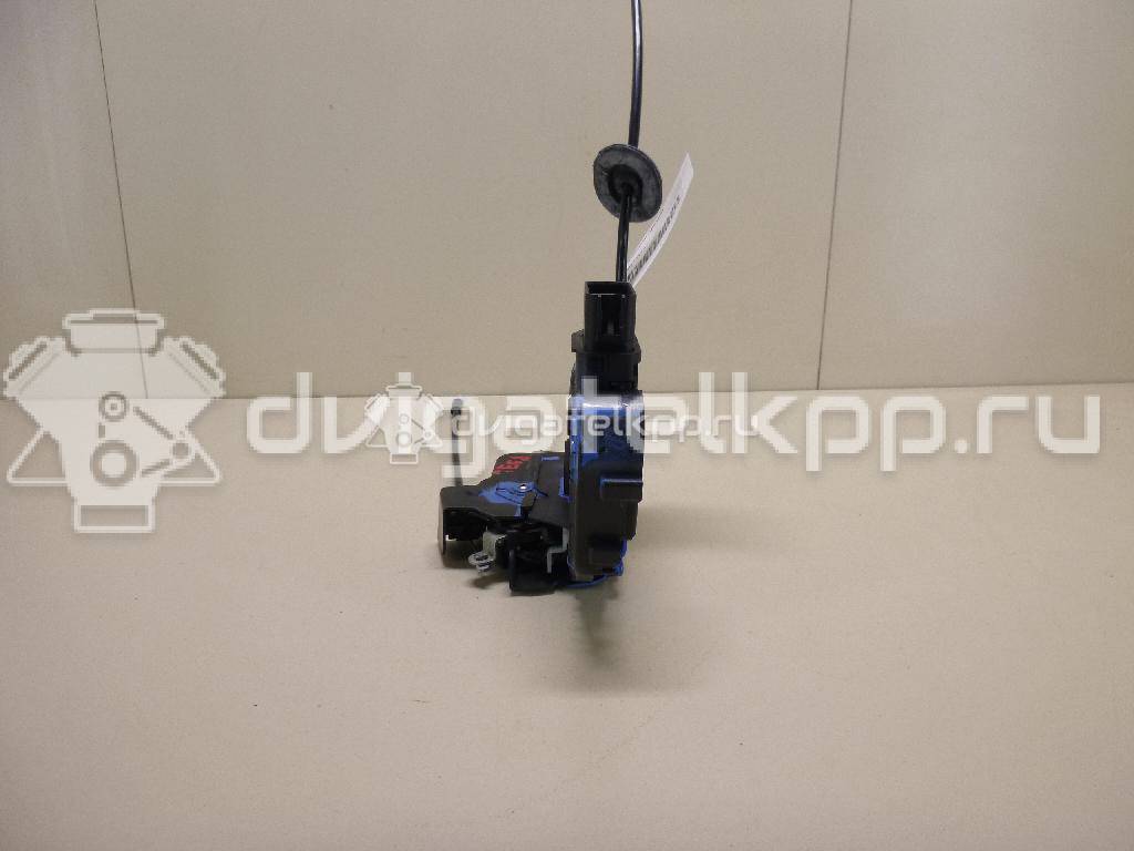 Фото Замок двери передней правой  LR011275 для Land Rover Freelander / Range Rover / Discovery {forloop.counter}}