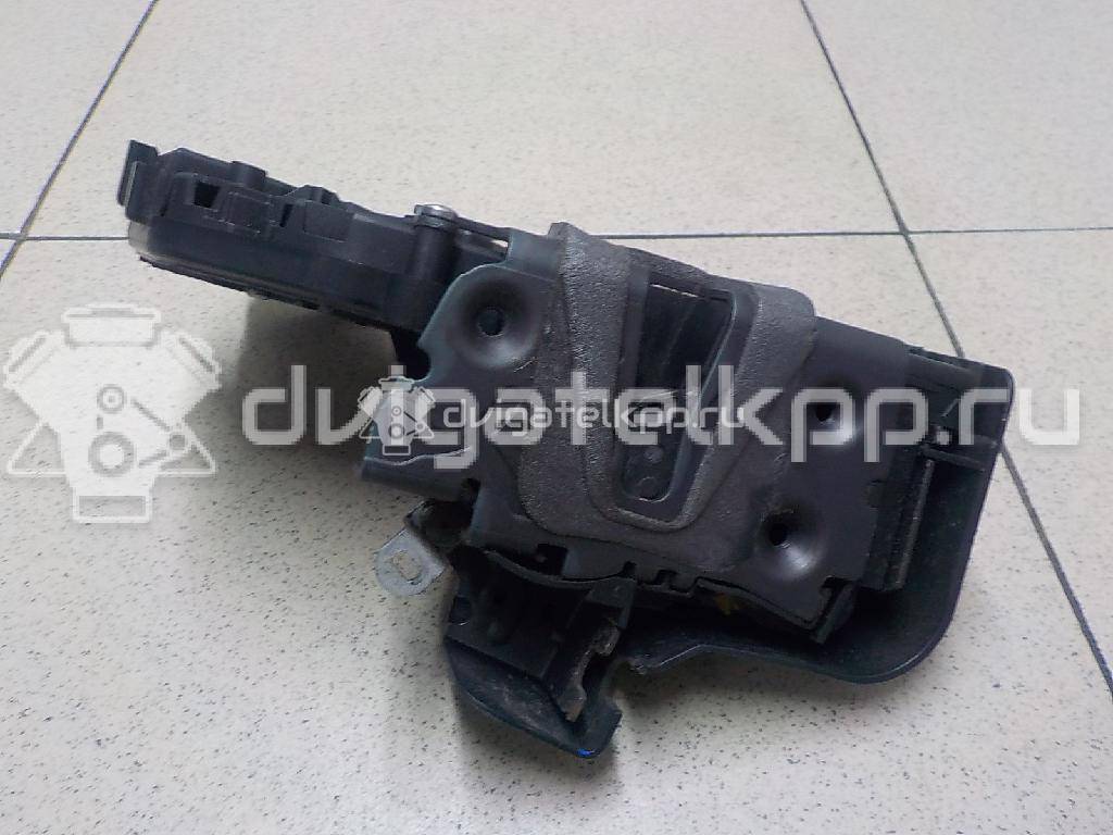 Фото Замок двери передней правой  LR011275 для Land Rover Freelander / Range Rover / Discovery {forloop.counter}}