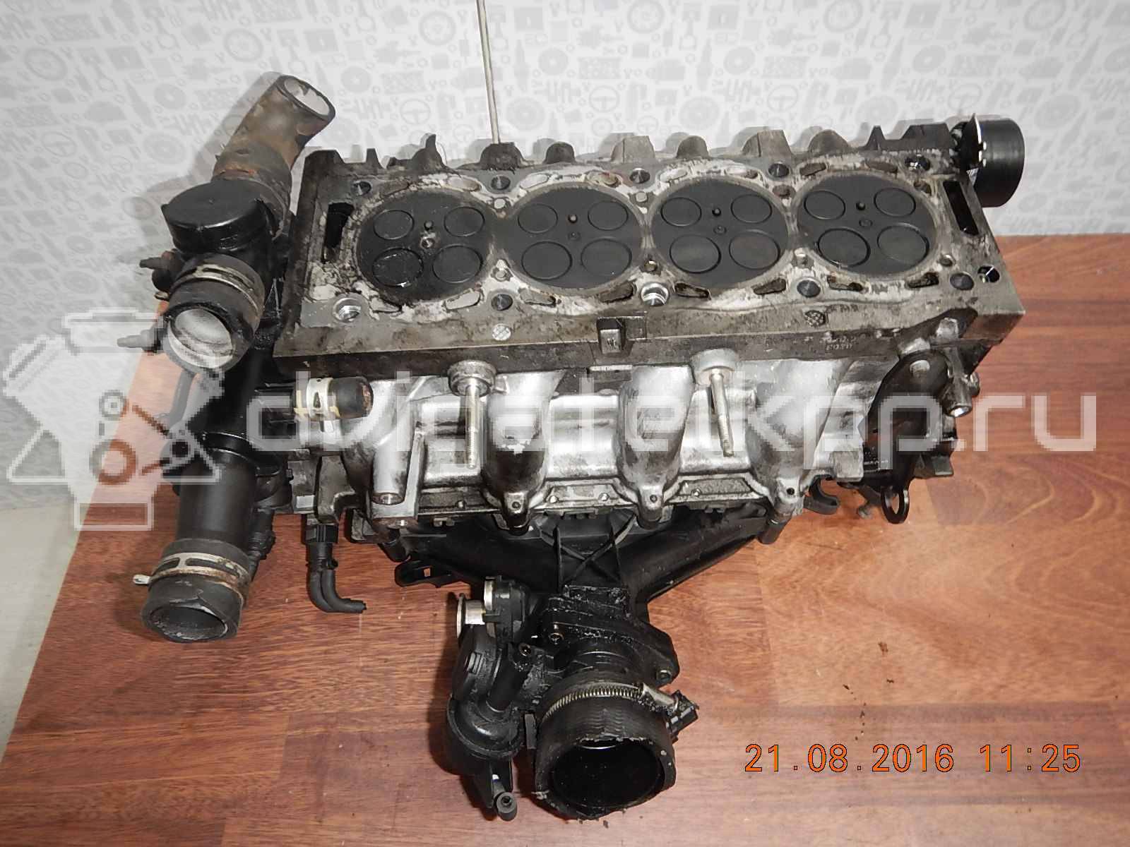 Фото Головка блока для двигателя RHR (DW10BTED4) для Peugeot / Citroen 136-140 л.с 16V 2.0 л Дизельное топливо {forloop.counter}}