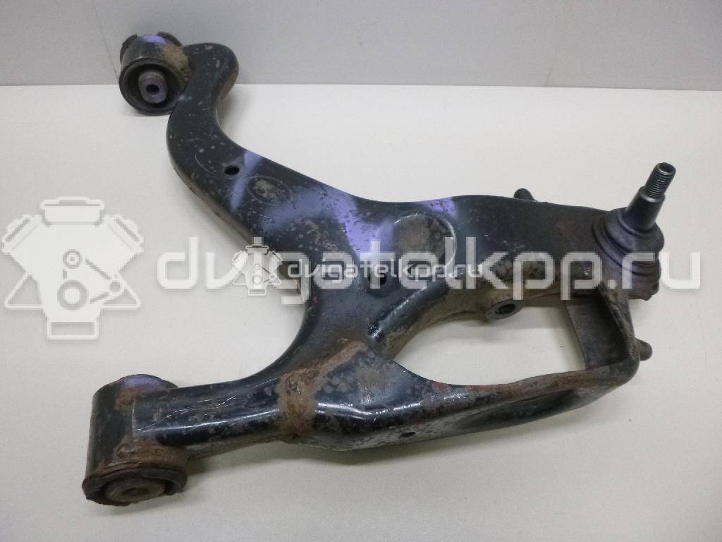Фото Рычаг передний нижний правый  LR025610 для Land Rover Discovery {forloop.counter}}