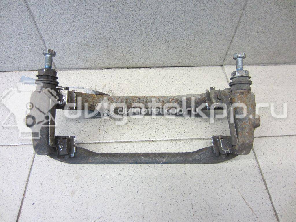 Фото Скоба суппорта переднего левого  LR020371 для Land Rover Range Rover / Discovery {forloop.counter}}