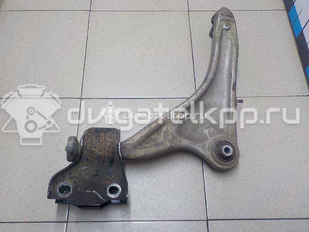 Фото Рычаг передний правый  LR024472 для Land Rover Range Rover / Discovery {forloop.counter}}