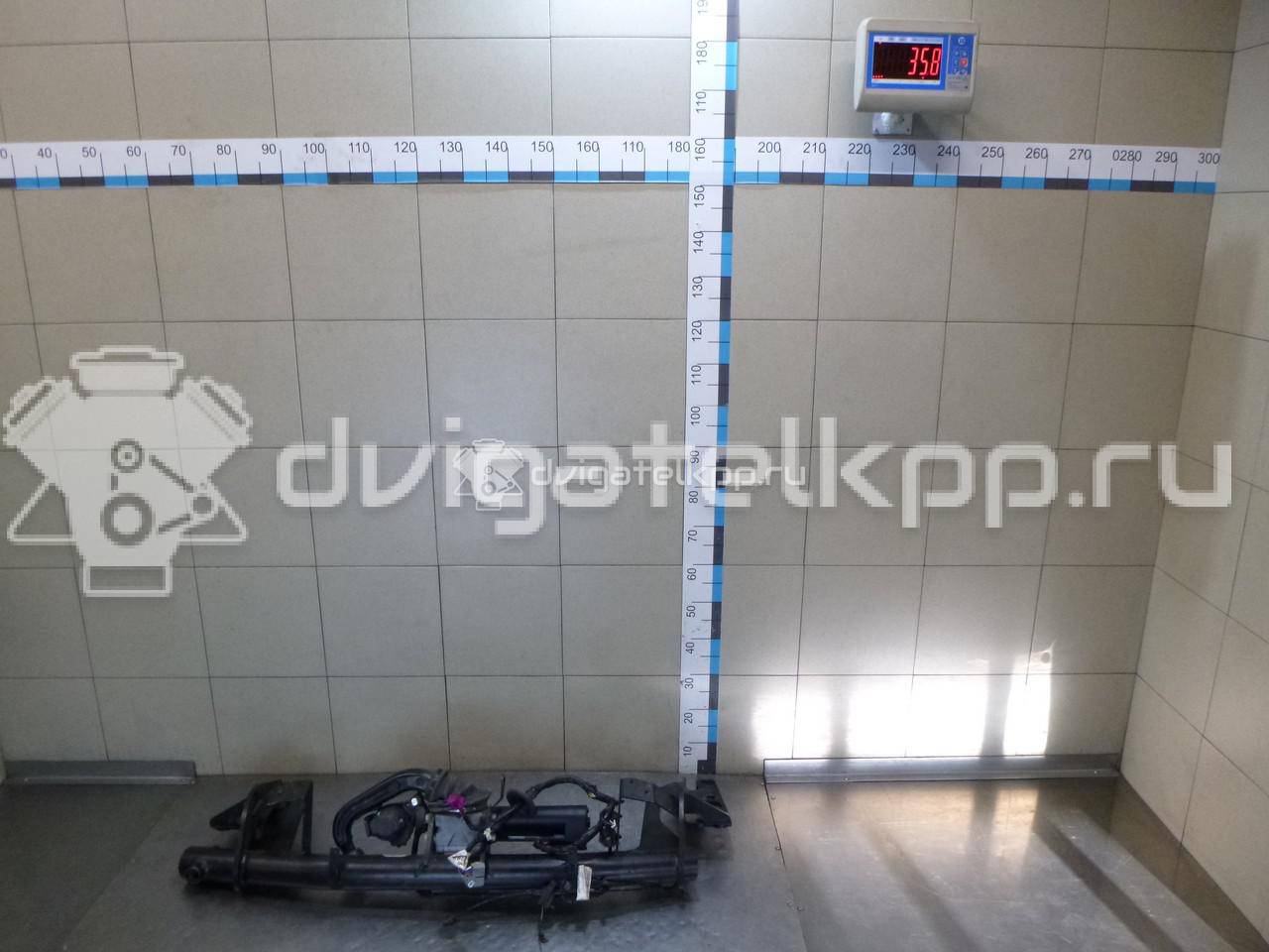 Фото Сцепное устройство (Фаркоп)  LR078930 для land rover Discovery Sport {forloop.counter}}