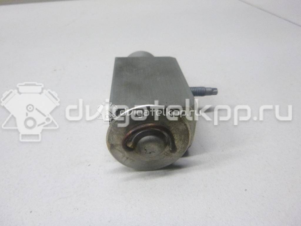 Фото Клапан кондиционера  LR009786 для Land Rover Freelander / Range Rover / Discovery {forloop.counter}}