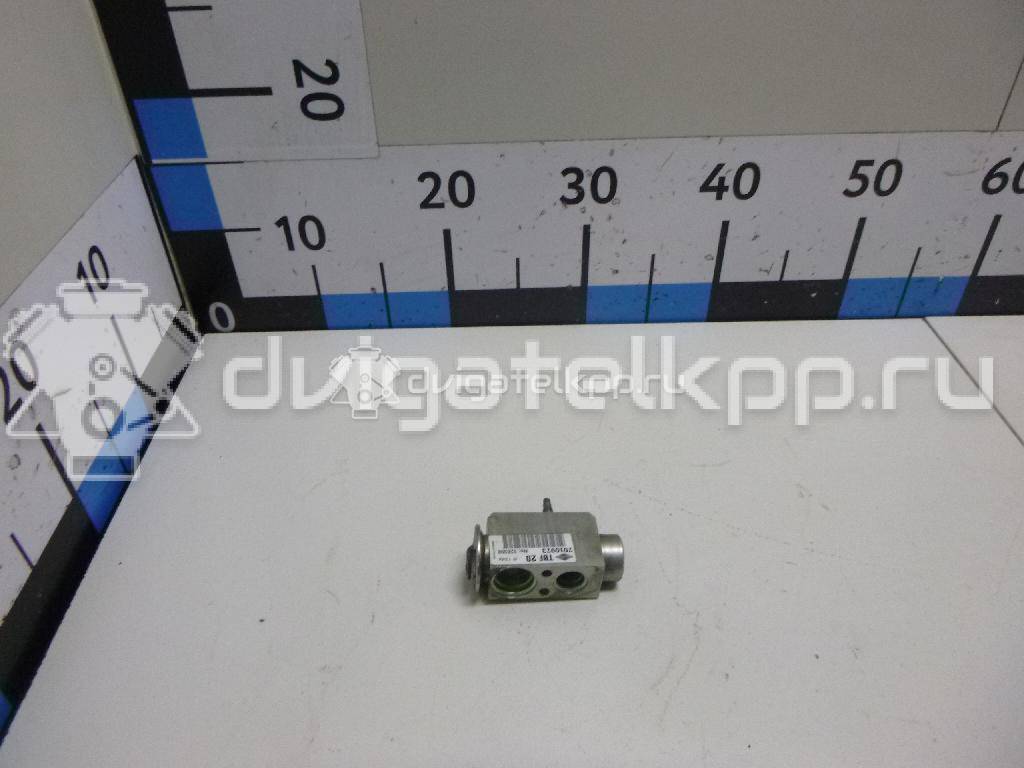 Фото Клапан кондиционера  LR003182 для Land Rover Freelander / Range Rover / Discovery {forloop.counter}}