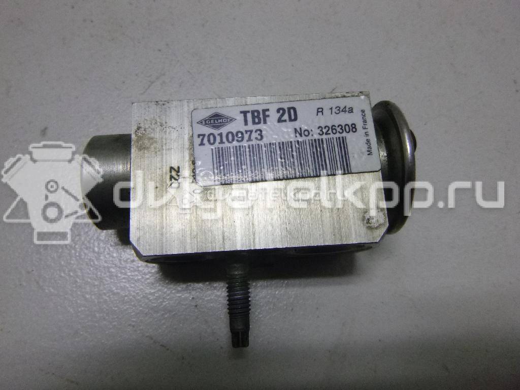Фото Клапан кондиционера  LR003182 для Land Rover Freelander / Range Rover / Discovery {forloop.counter}}