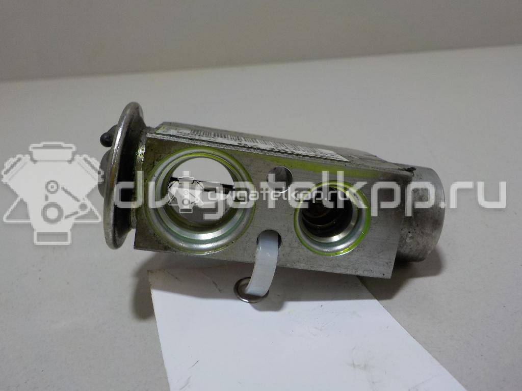 Фото Клапан кондиционера  LR003182 для Land Rover Freelander / Range Rover / Discovery {forloop.counter}}