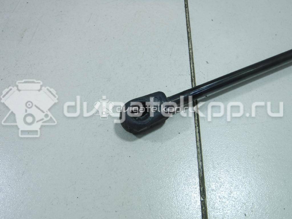 Фото Амортизатор двери багажника  LR002104 для Land Rover Freelander {forloop.counter}}