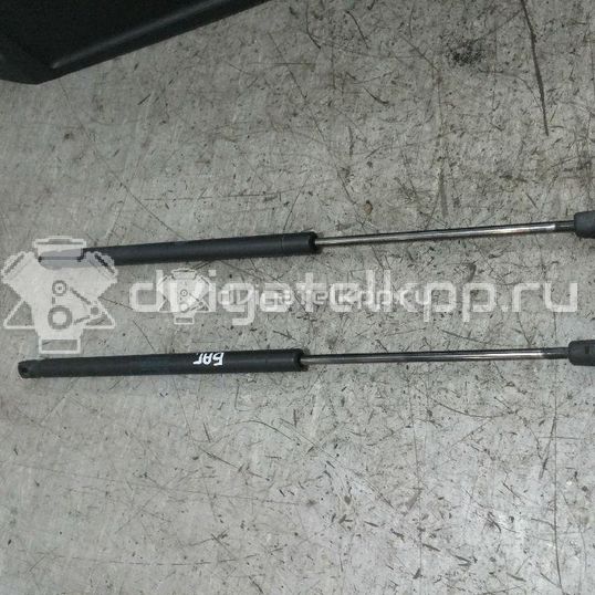 Фото Амортизатор двери багажника  LR002104 для Land Rover Freelander