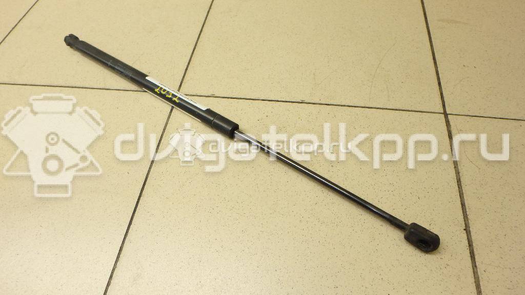 Фото Амортизатор двери багажника  LR002104 для Land Rover Freelander {forloop.counter}}