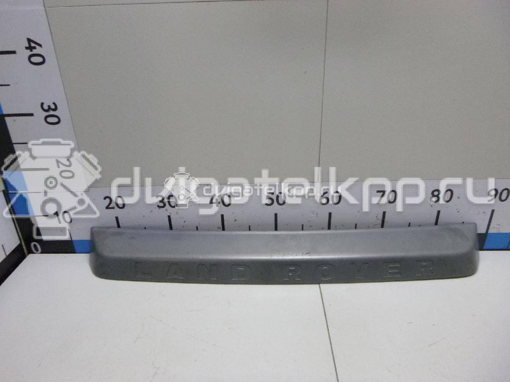 Фото Накладка двери багажника  LR006083 для land rover Freelander 2 {forloop.counter}}