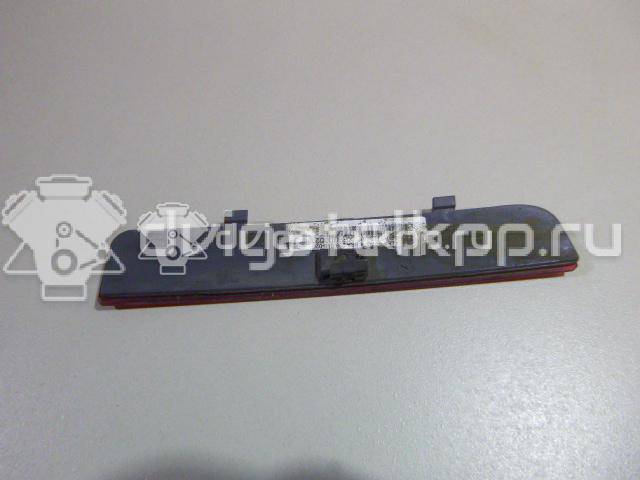 Фото Отражатель в бампер задний правый  LR006348 для Land Rover Freelander / Range Rover {forloop.counter}}