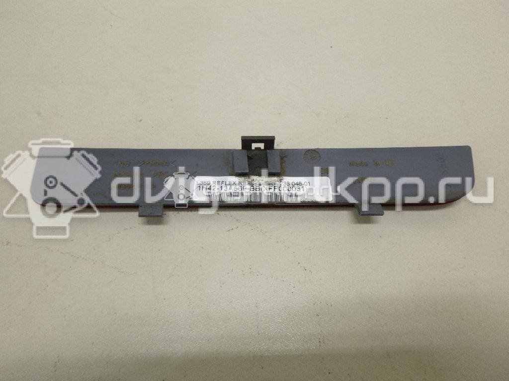 Фото Отражатель в бампер задний левый  LR006349 для Land Rover Freelander / Range Rover {forloop.counter}}