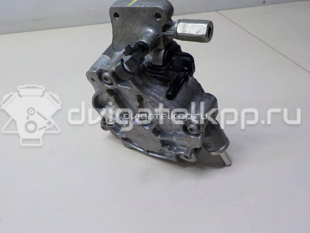 Фото Насос вакуумный  LR025956 для Land Rover Freelander / Range Rover / Discovery {forloop.counter}}