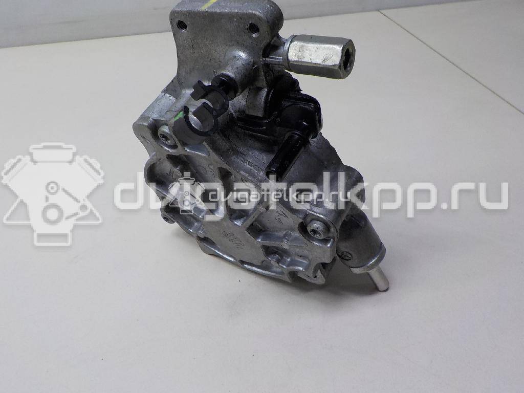 Фото Насос вакуумный  LR025956 для Land Rover Freelander / Range Rover / Discovery {forloop.counter}}
