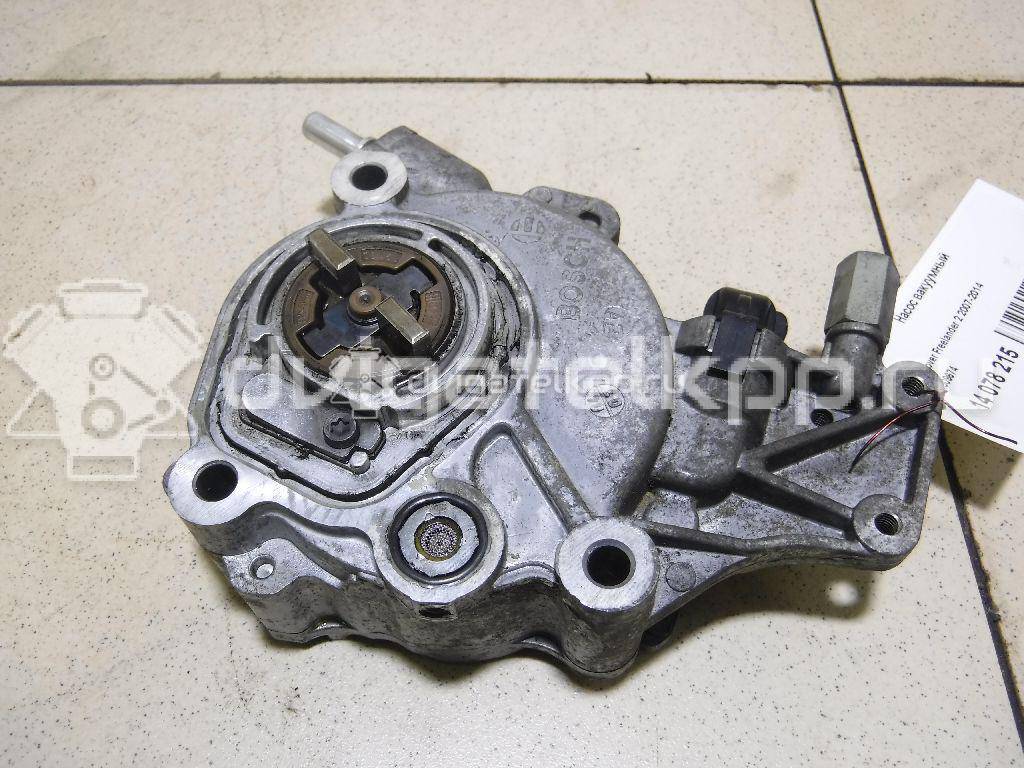 Фото Насос вакуумный  LR009674 для Land Rover Freelander / Range Rover / Discovery {forloop.counter}}