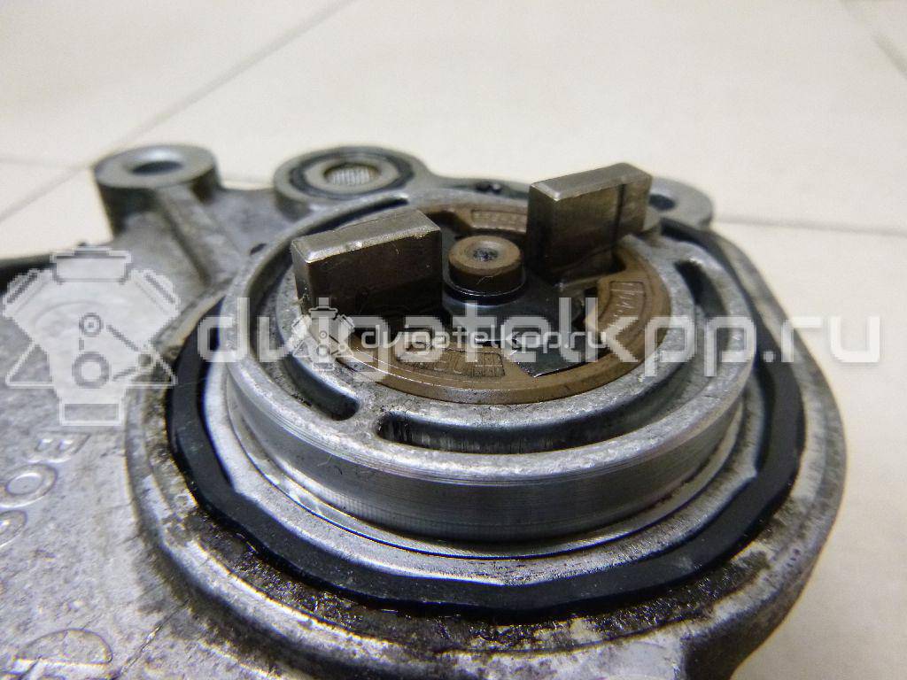 Фото Насос вакуумный  LR009674 для Land Rover Freelander / Range Rover / Discovery {forloop.counter}}