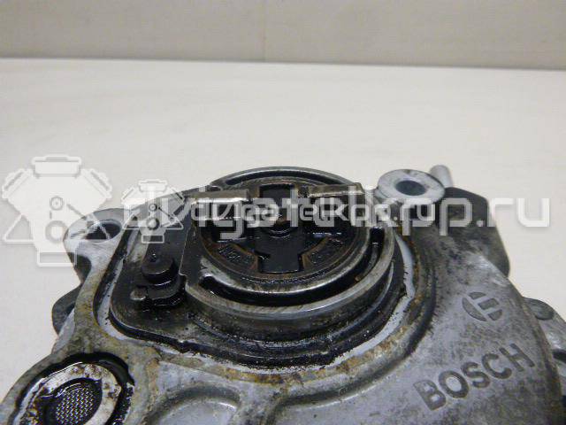 Фото Насос вакуумный  LR009674 для Land Rover Freelander / Range Rover / Discovery {forloop.counter}}