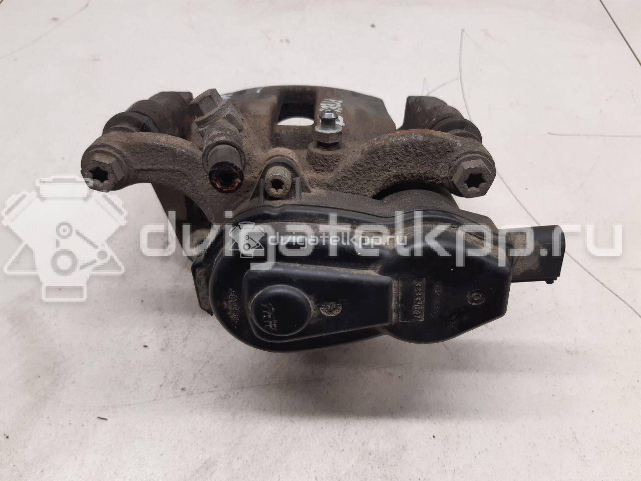 Фото Суппорт тормозной задний левый  LR043283 для Land Rover Freelander {forloop.counter}}