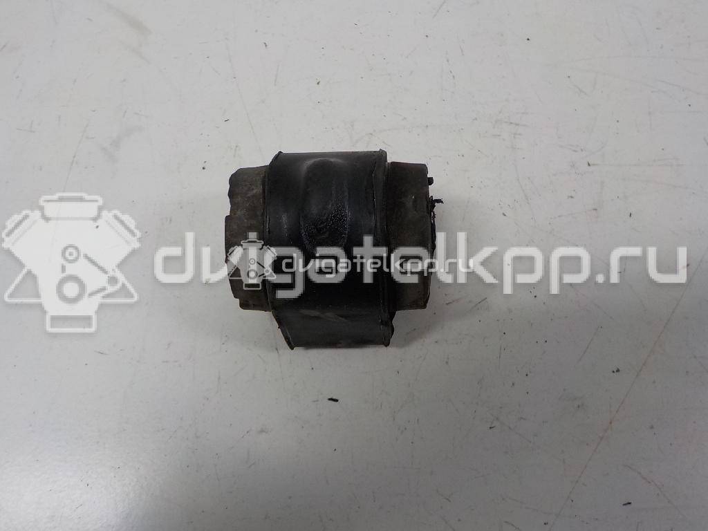 Фото Втулка (с/блок) заднего стабилизатора  LR031310 для Land Rover Range Rover {forloop.counter}}