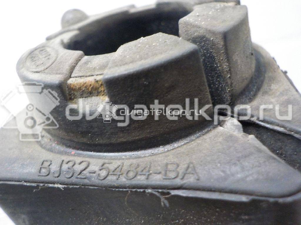 Фото Втулка (с/блок) заднего стабилизатора  LR031310 для Land Rover Range Rover {forloop.counter}}