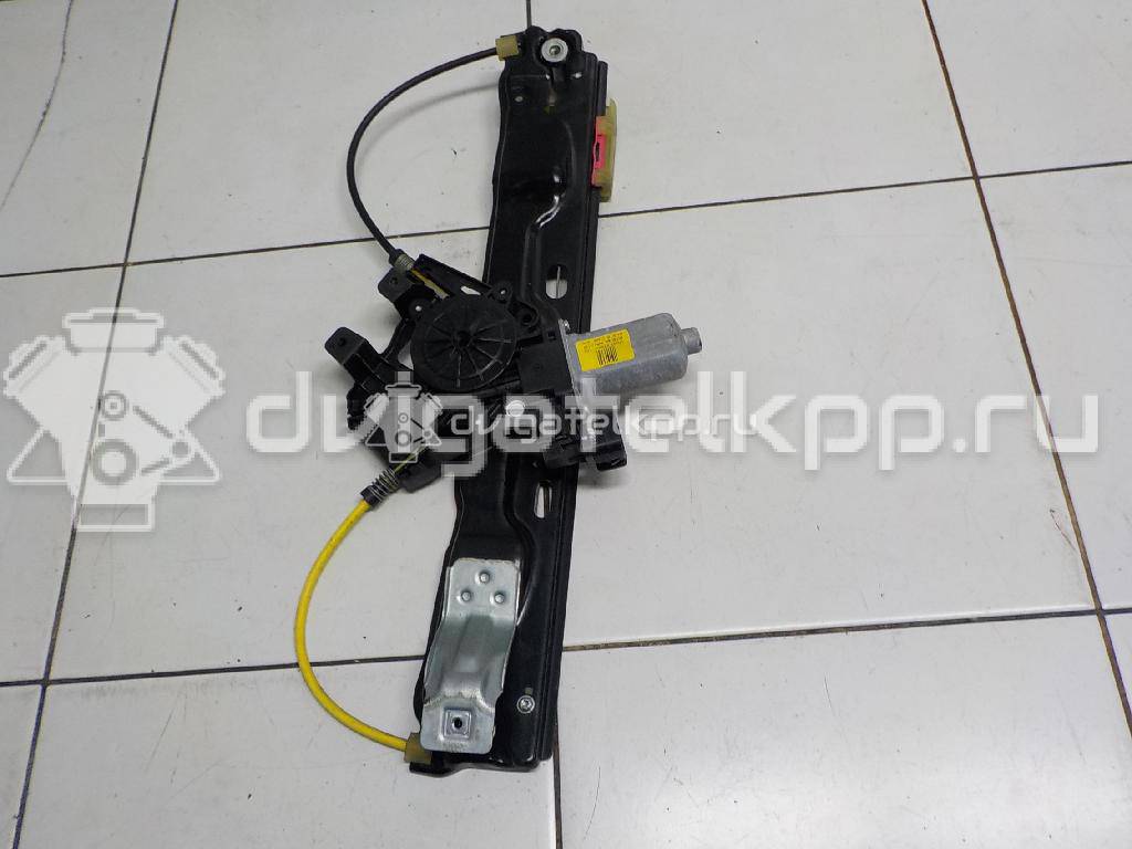 Фото Стеклоподъемник электр. задний правый  LR026717 для Land Rover Range Rover {forloop.counter}}