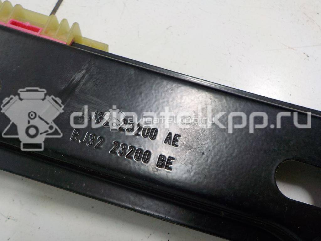 Фото Стеклоподъемник электр. передний правый  LR026708 для Land Rover Range Rover {forloop.counter}}