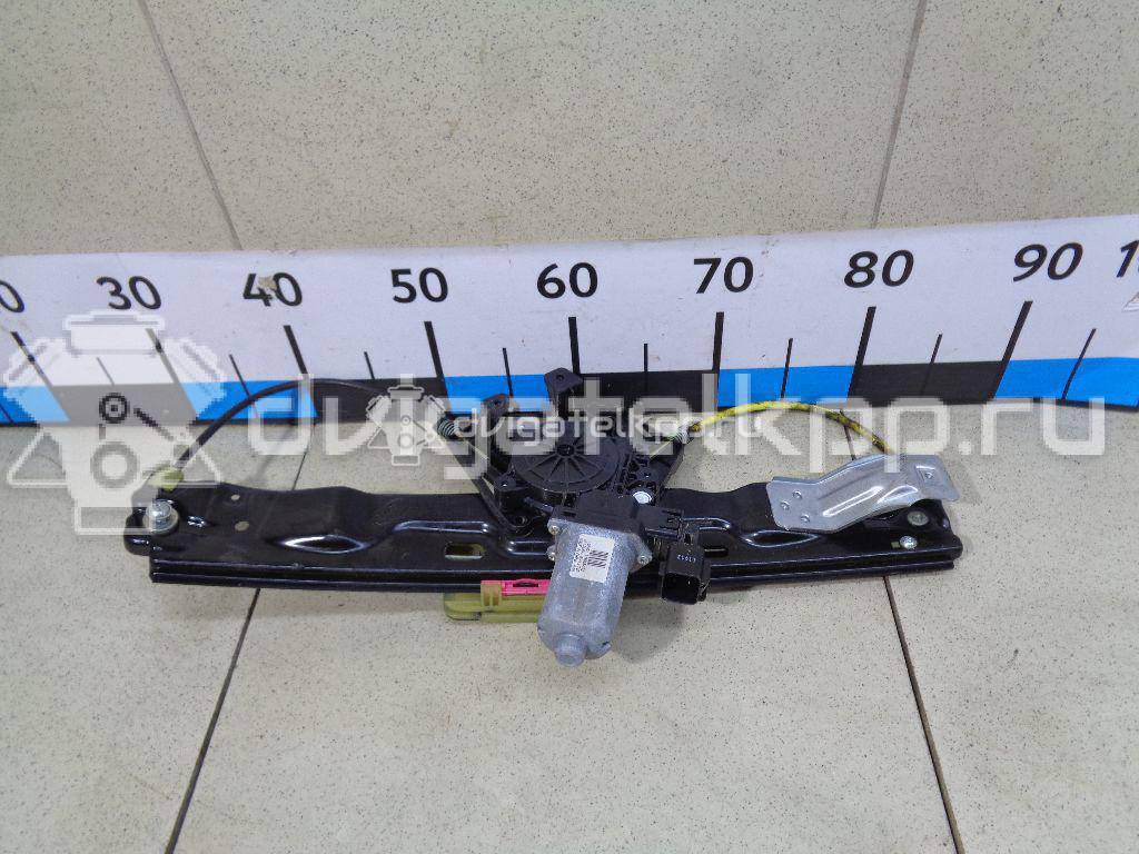 Фото Стеклоподъемник электр. задний левый  LR026718 для Land Rover Range Rover {forloop.counter}}