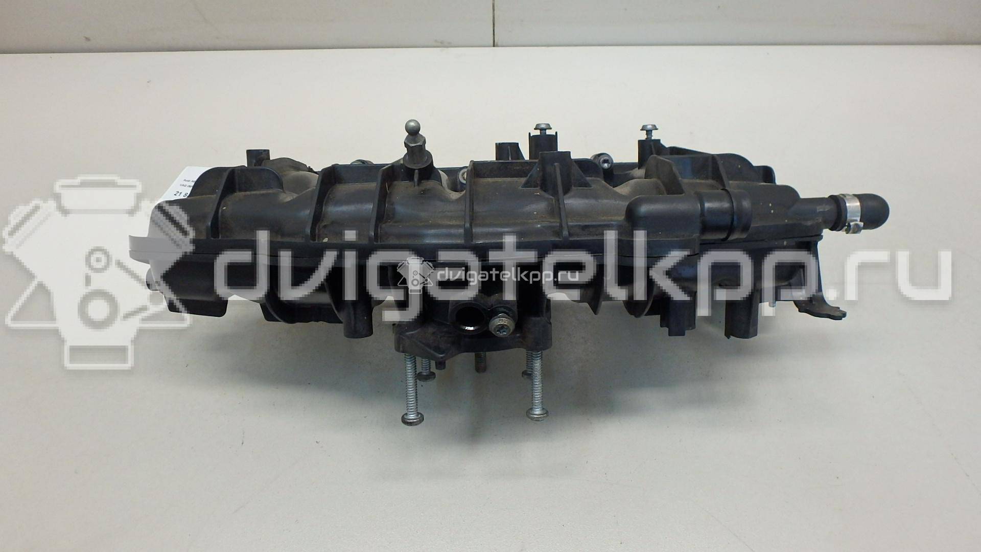 Фото Коллектор впускной для двигателя BWE для Seat Exeo 200 л.с 16V 2.0 л бензин 06F133201P {forloop.counter}}