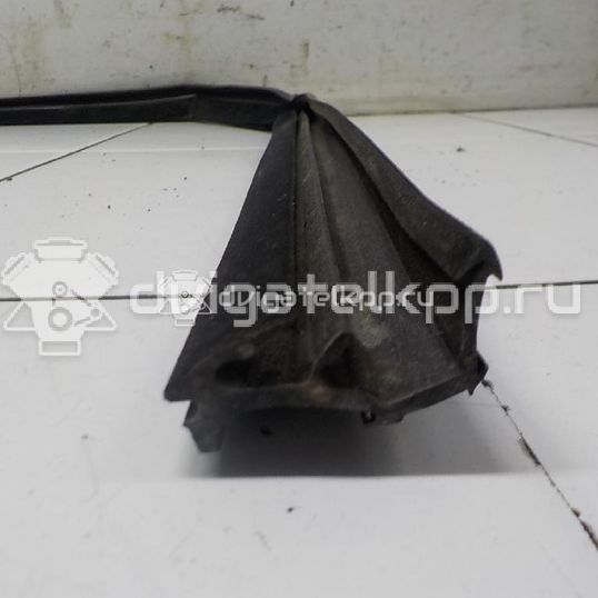 Фото Уплотнитель стекла двери  LR040927 для Land Rover Range Rover