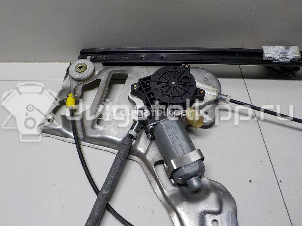 Фото Стеклоподъемник электр. передний правый  CUH000182 для Land Rover Range Rover {forloop.counter}}