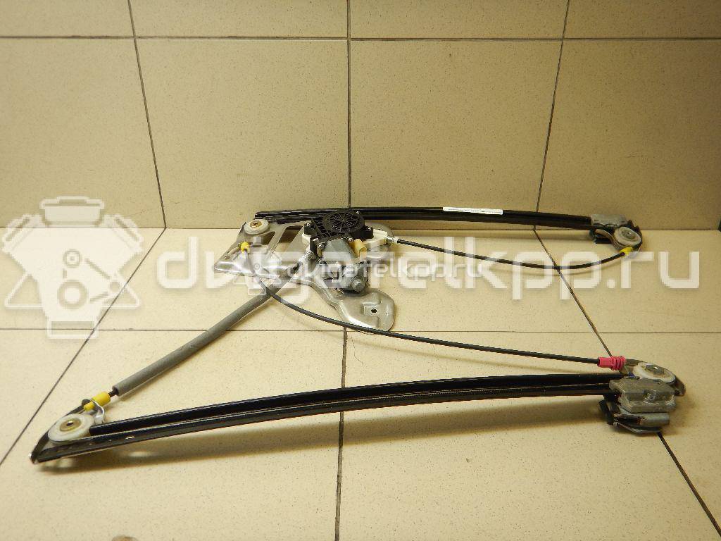 Фото Стеклоподъемник электр. передний правый  CUH000182 для Land Rover Range Rover {forloop.counter}}