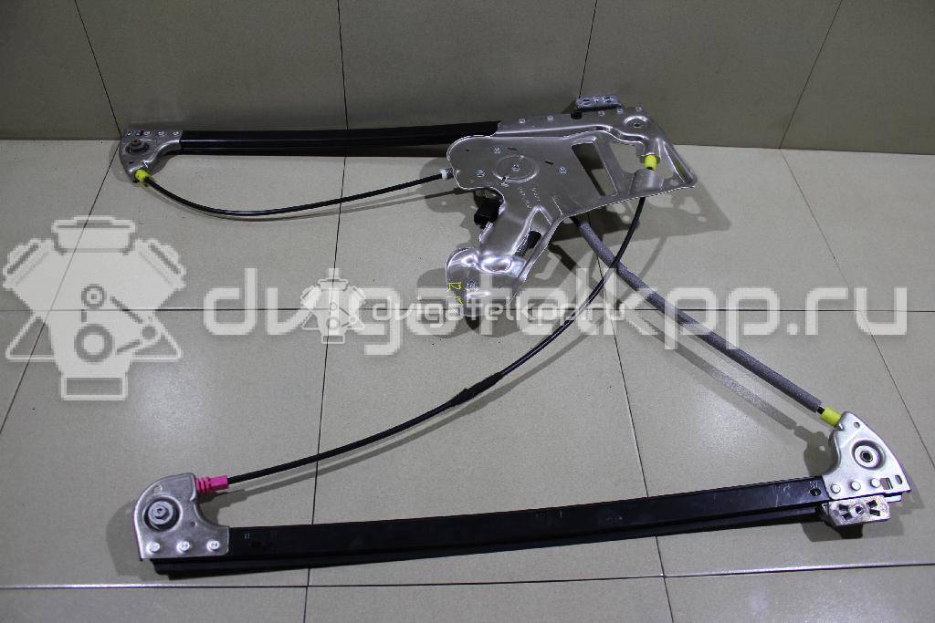 Фото Стеклоподъемник электр. передний правый  LR011318 для Land Rover Range Rover {forloop.counter}}