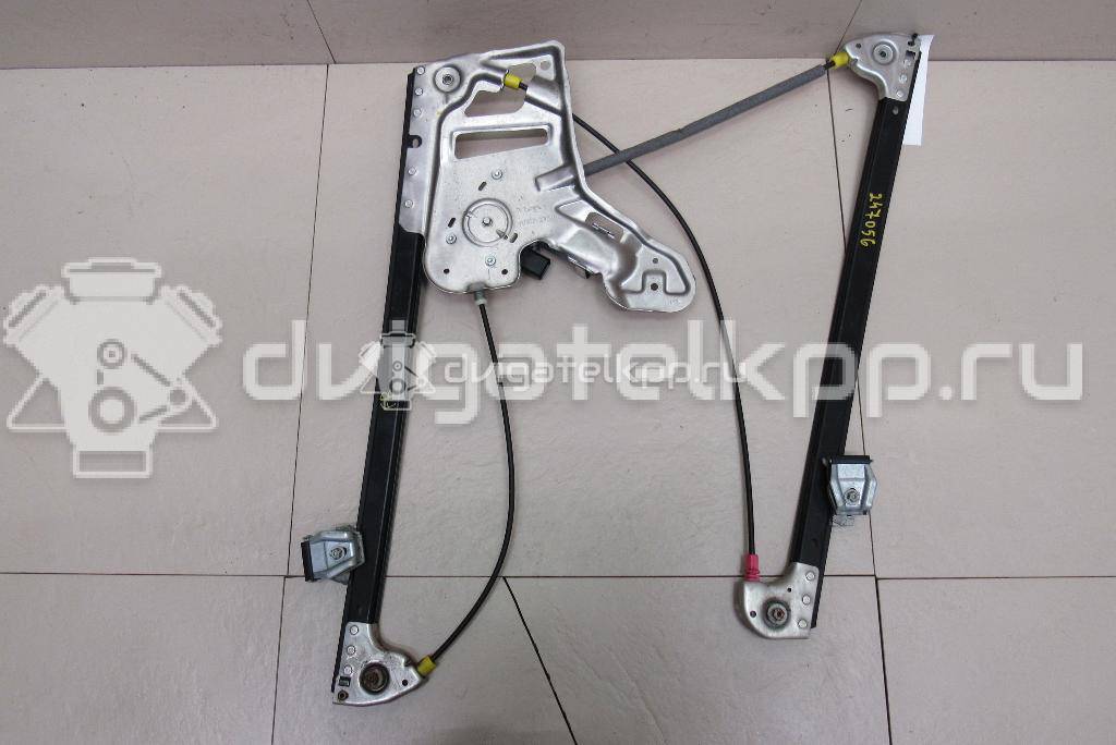 Фото Стеклоподъемник электр. передний правый  LR011318 для Land Rover Range Rover {forloop.counter}}