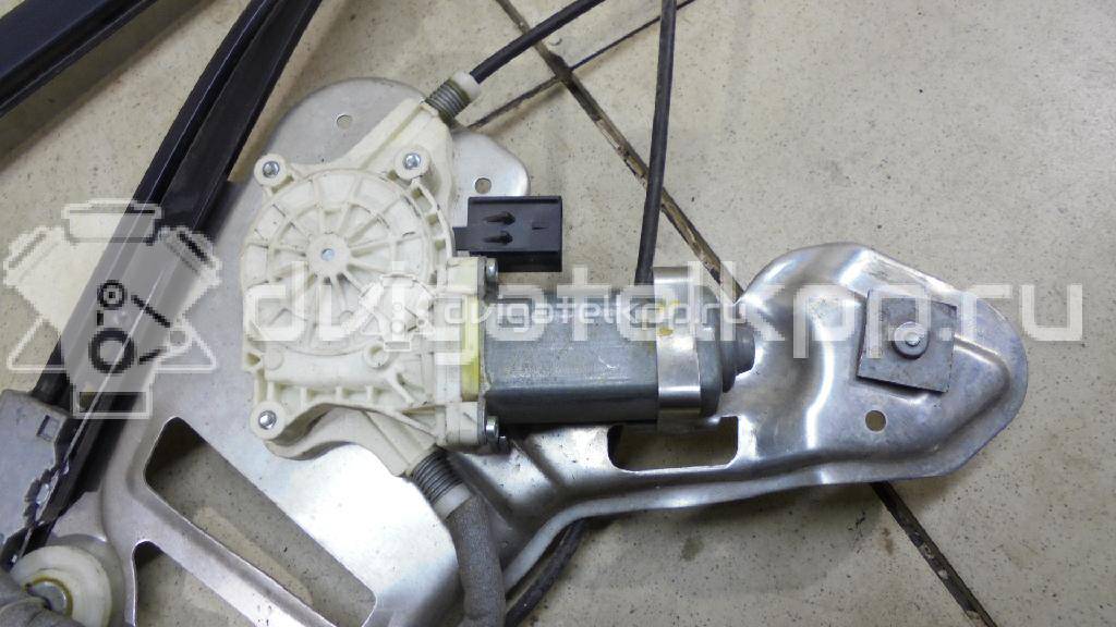 Фото Стеклоподъемник электр. передний правый  LR011318 для Land Rover Range Rover {forloop.counter}}
