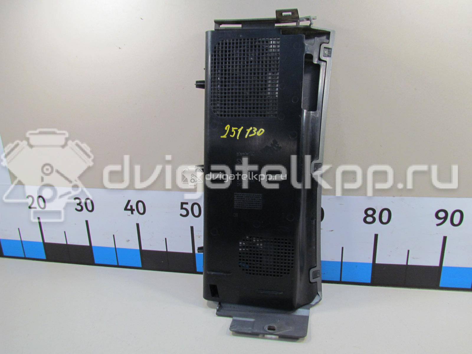 Фото Воздухозаборник (наружный)  LR011355 для Land Rover Range Rover {forloop.counter}}