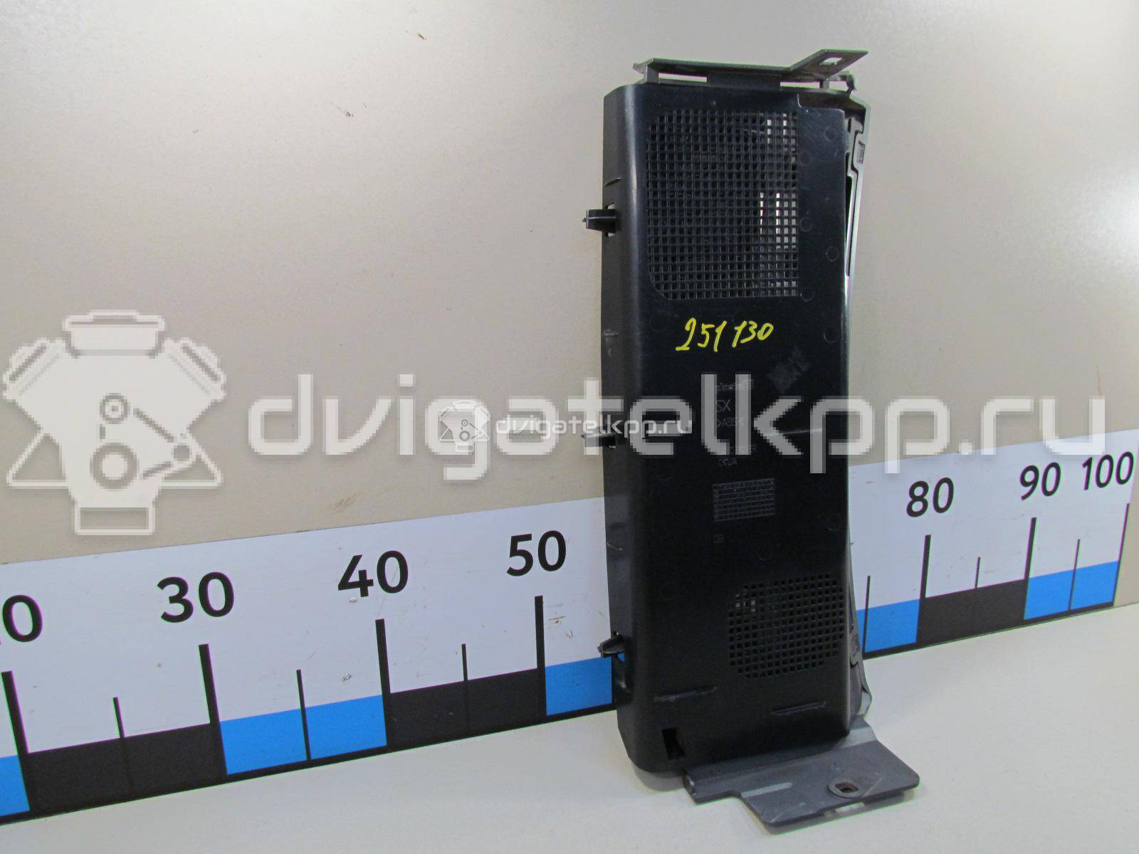 Фото Воздухозаборник (наружный)  LR011355 для Land Rover Range Rover {forloop.counter}}