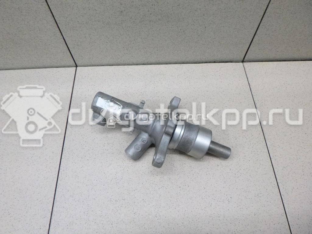 Фото Цилиндр тормозной главный  LR012900 для Land Rover Range Rover {forloop.counter}}