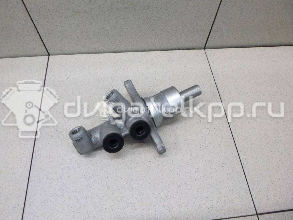 Фото Цилиндр тормозной главный  LR012900 для Land Rover Range Rover {forloop.counter}}
