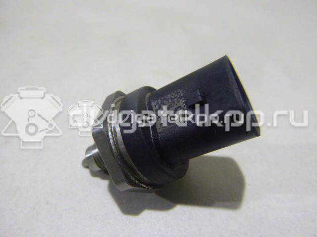Фото Датчик давления топлива  LR054622 для Land Rover Range Rover / Discovery {forloop.counter}}