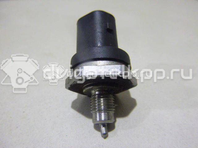 Фото Датчик давления топлива  LR054622 для Land Rover Range Rover / Discovery {forloop.counter}}