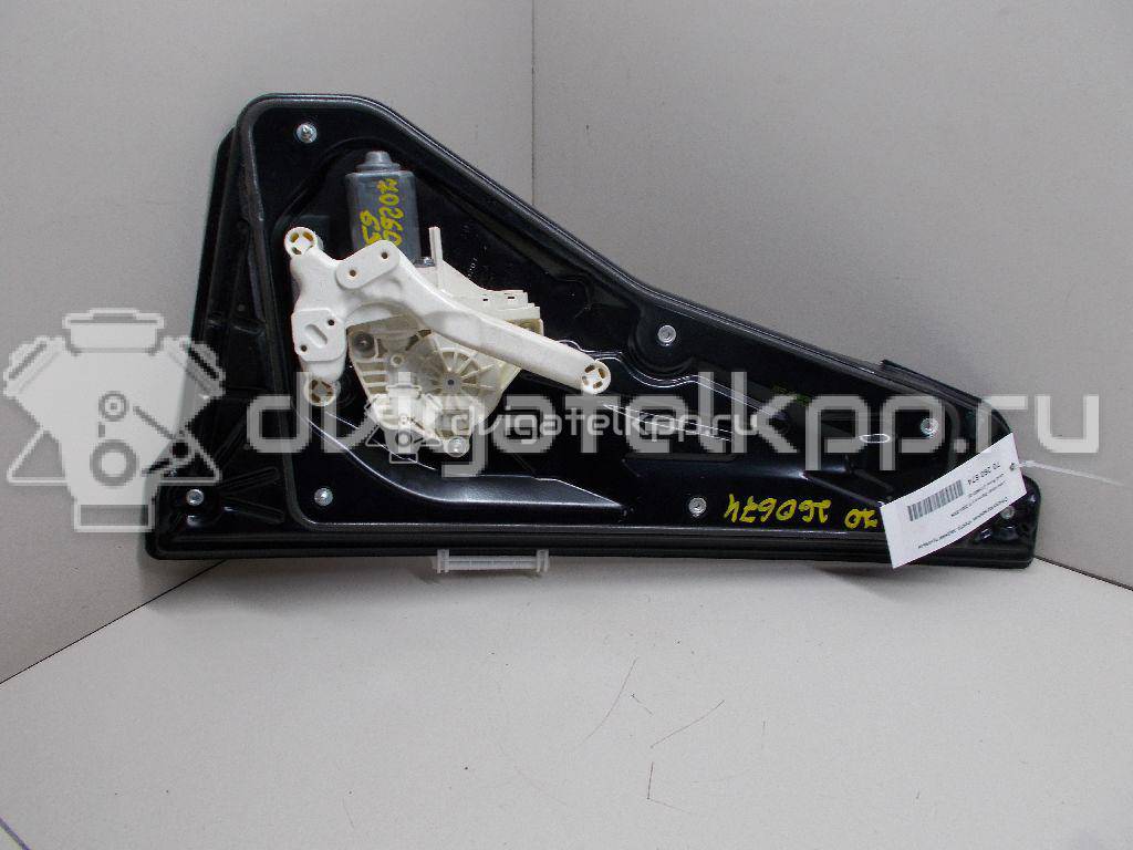 Фото Стеклоподъемник электр. задний правый  CVH500120 для Land Rover Range Rover / Discovery {forloop.counter}}