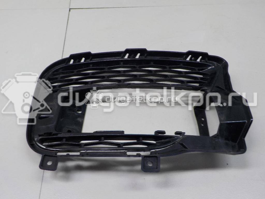 Фото Решетка в бампер правая  LR045033 для Land Rover Range Rover {forloop.counter}}