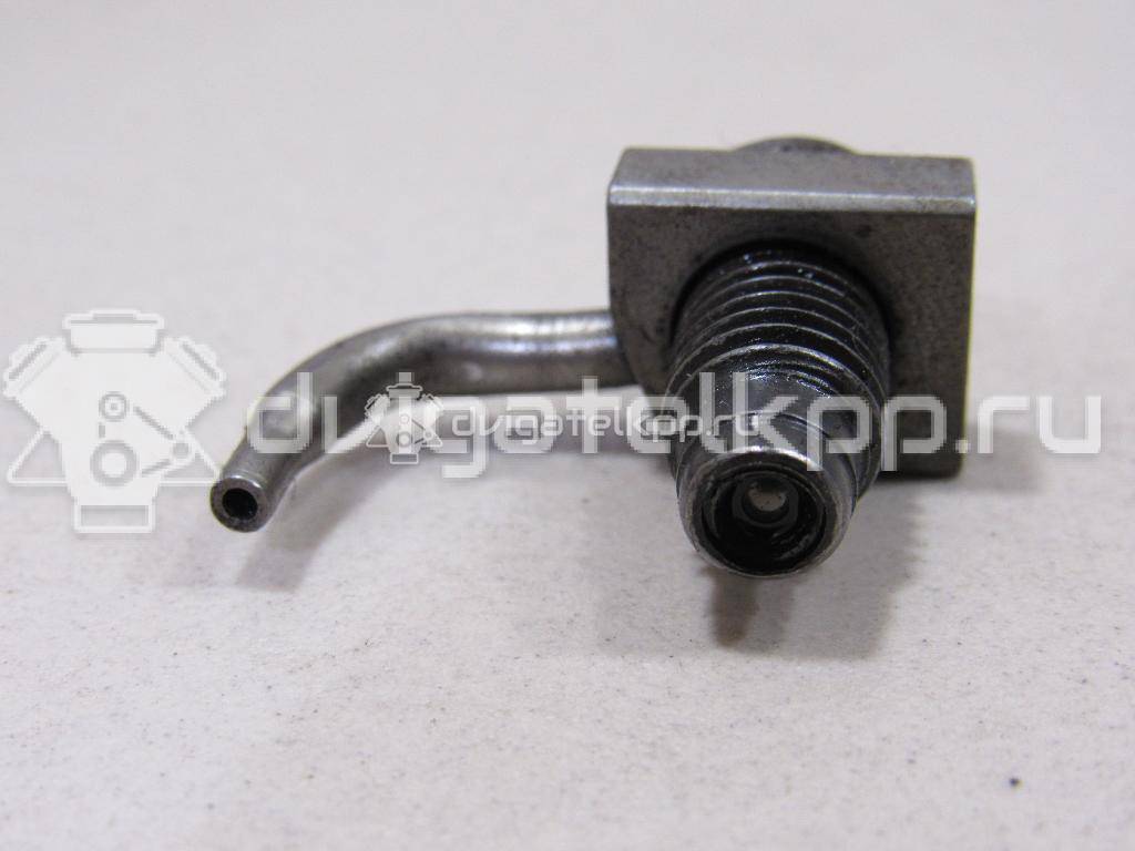 Фото Форсунка масляная для двигателя AXR для Volkswagen / Seat 100 л.с 8V 1.9 л Дизельное топливо 038103157B {forloop.counter}}